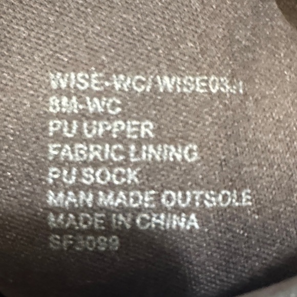 Elegant Brown Leather Knee-High Boots - Picture 11 of 12